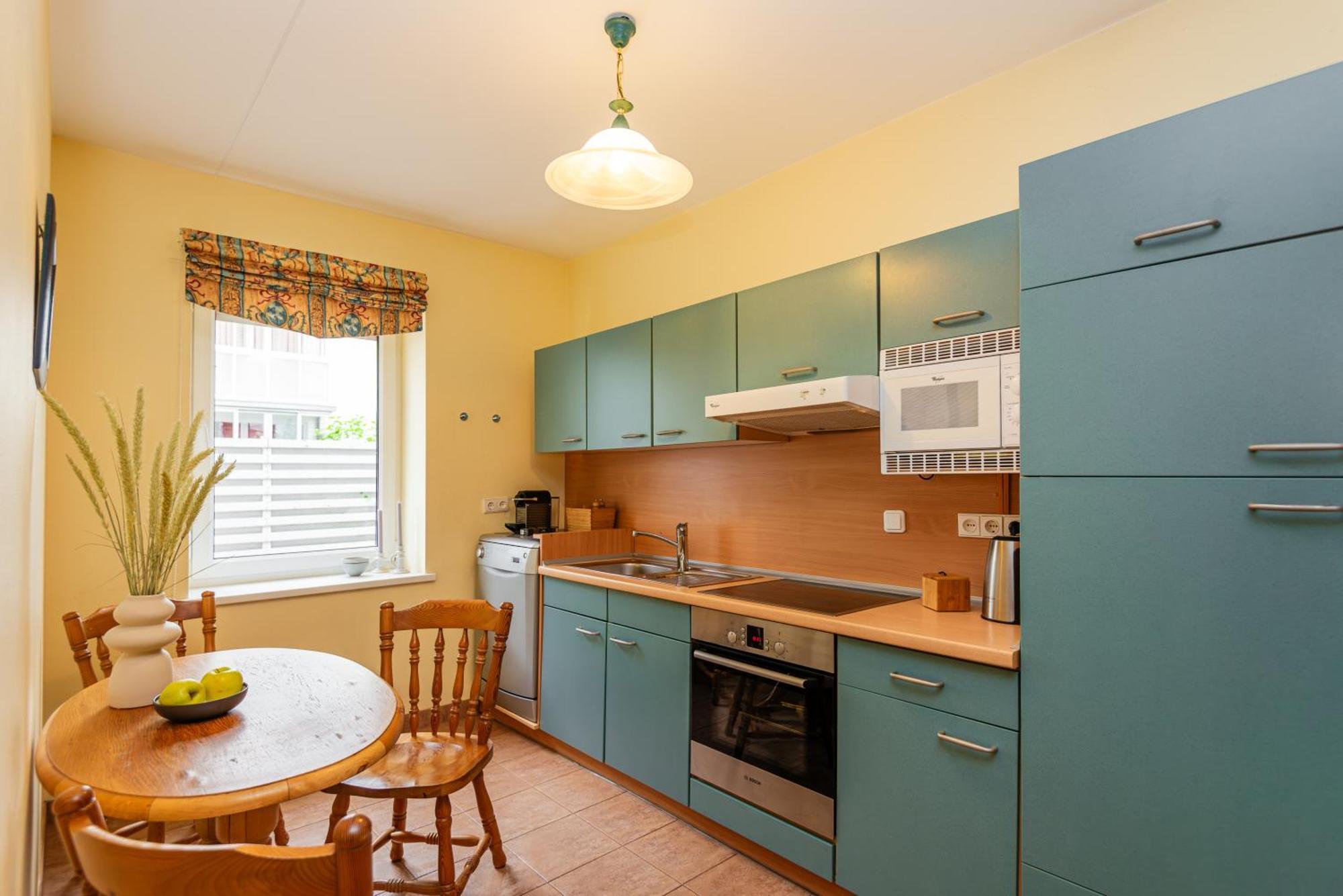 Family Inn Cottage With Terrace Паланга Экстерьер фото