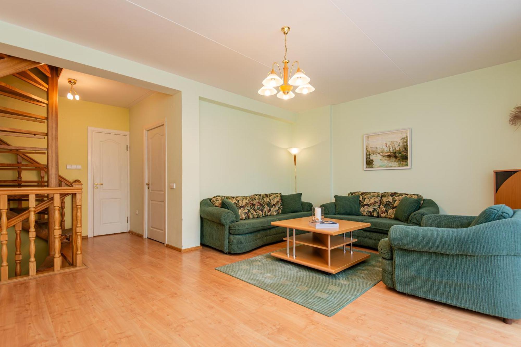 Family Inn Cottage With Terrace Паланга Экстерьер фото