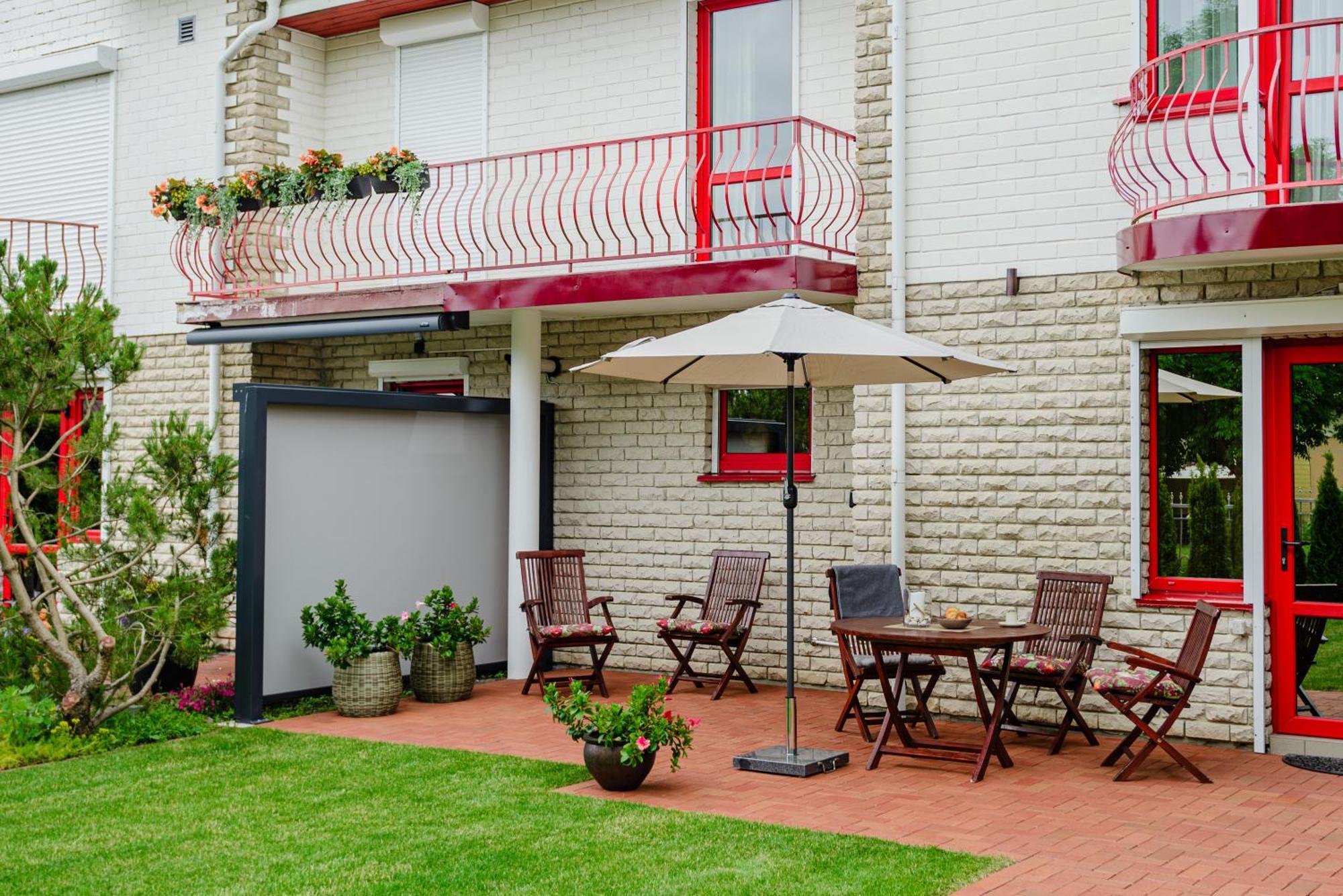 Family Inn Cottage With Terrace Паланга Экстерьер фото